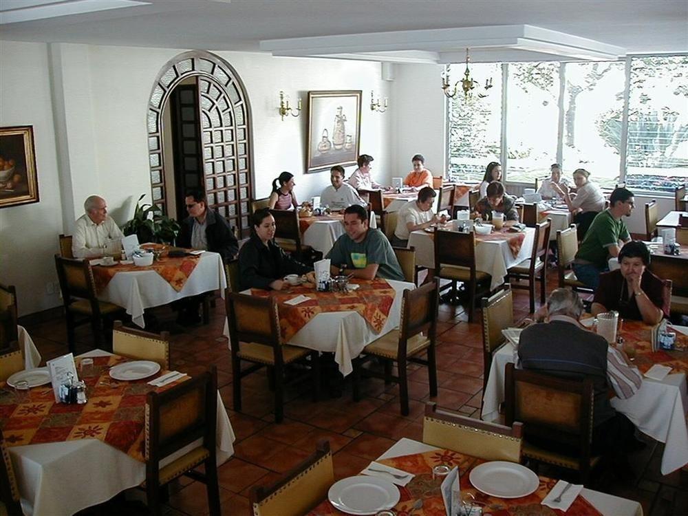 Hotel Isabel Guadalajara Restoran fotoğraf