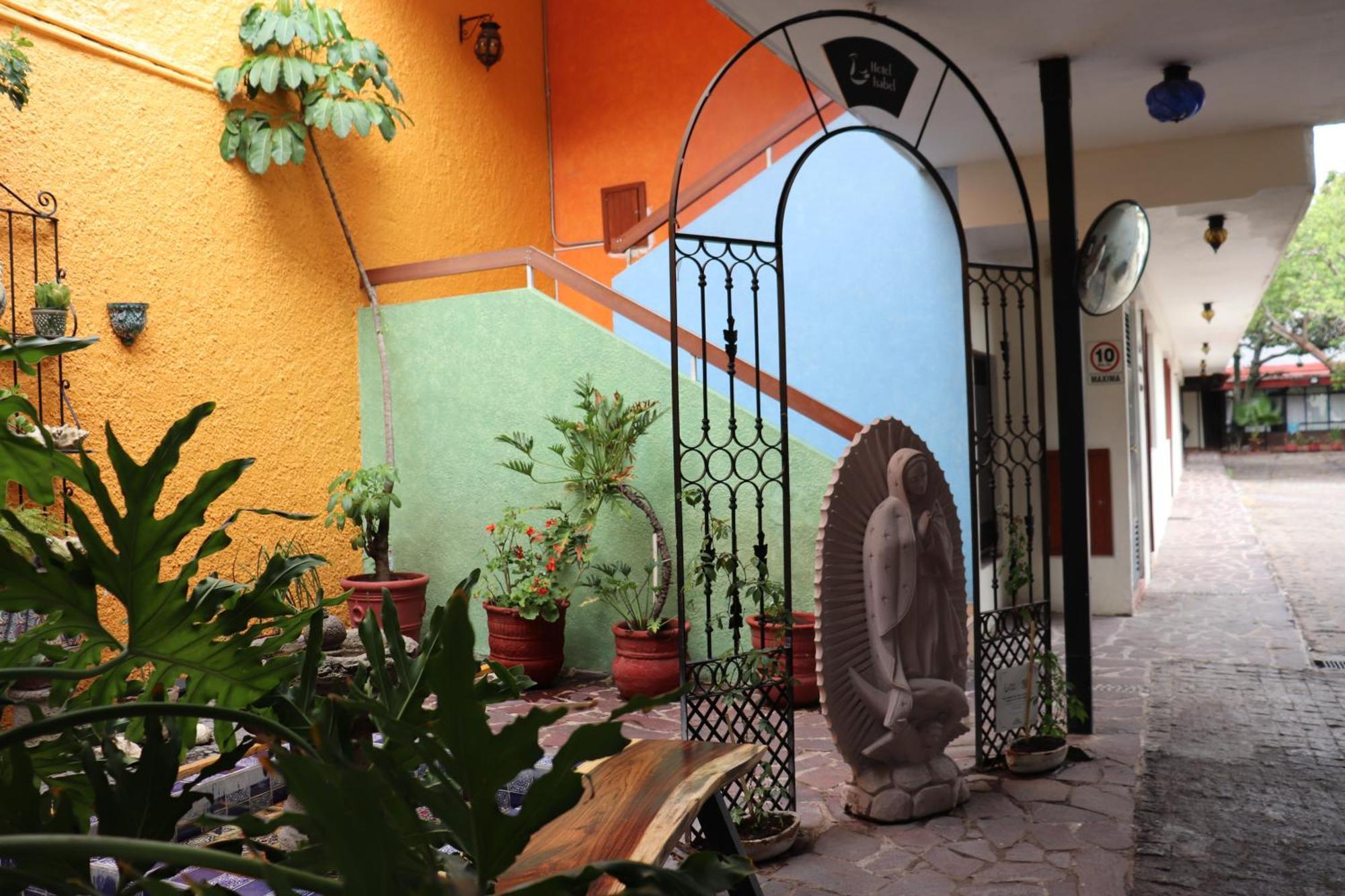 Hotel Isabel Guadalajara Dış mekan fotoğraf